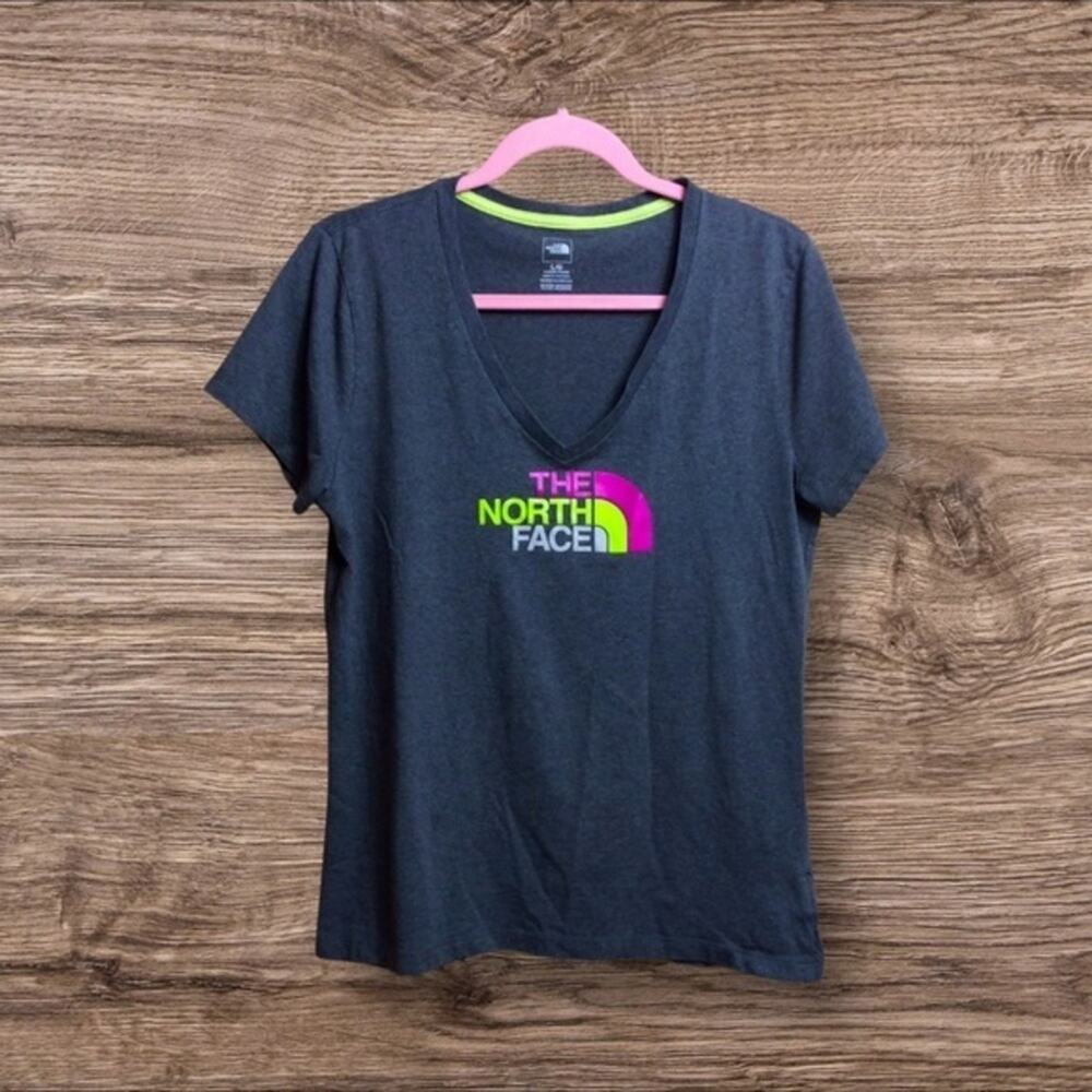 The north face gray V-neck T-shirt. Large.